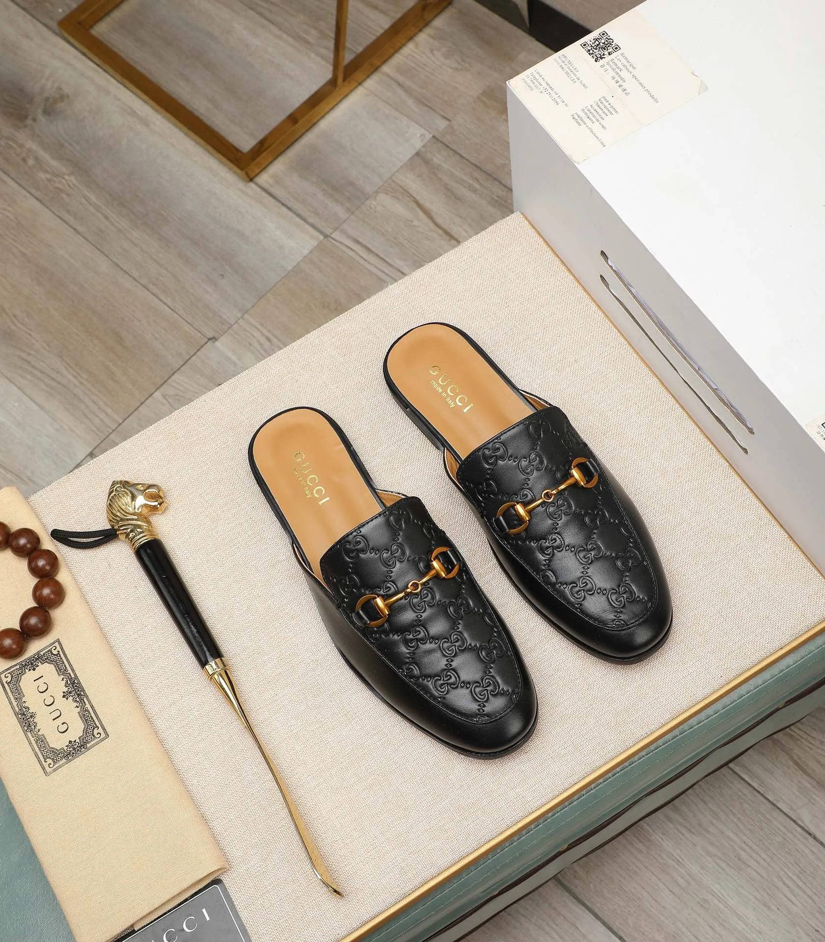 Men's clothing and shoes 💰380 (Gucci) The latest 🎁🎁 casual and fashionable men's shoes 👟 from the official website, hot style 💥 style is simple and elegant, exclusive for trendy men. Unique official website latest brand double G elements 👑 original Gucci decoration, fashionable and generous, original material original calfskin, ✅ fully imported first-layer pigskin lining, official website designated wear-resistant, lightweight original rubber casual outsole, counter classic model taken in kind, 38-44 black and white optional